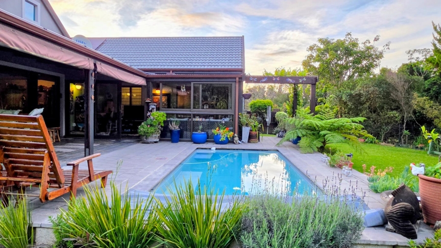 3 Bedroom Property for Sale in Brenton On Lake Western Cape